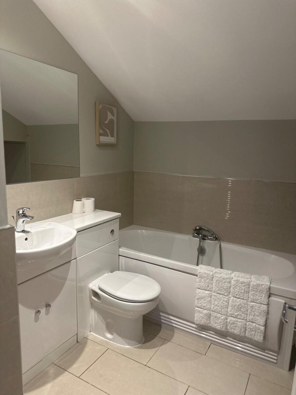 Union Terrace Garden View Apartment แอเบอร์ดีน ภายนอก รูปภาพ